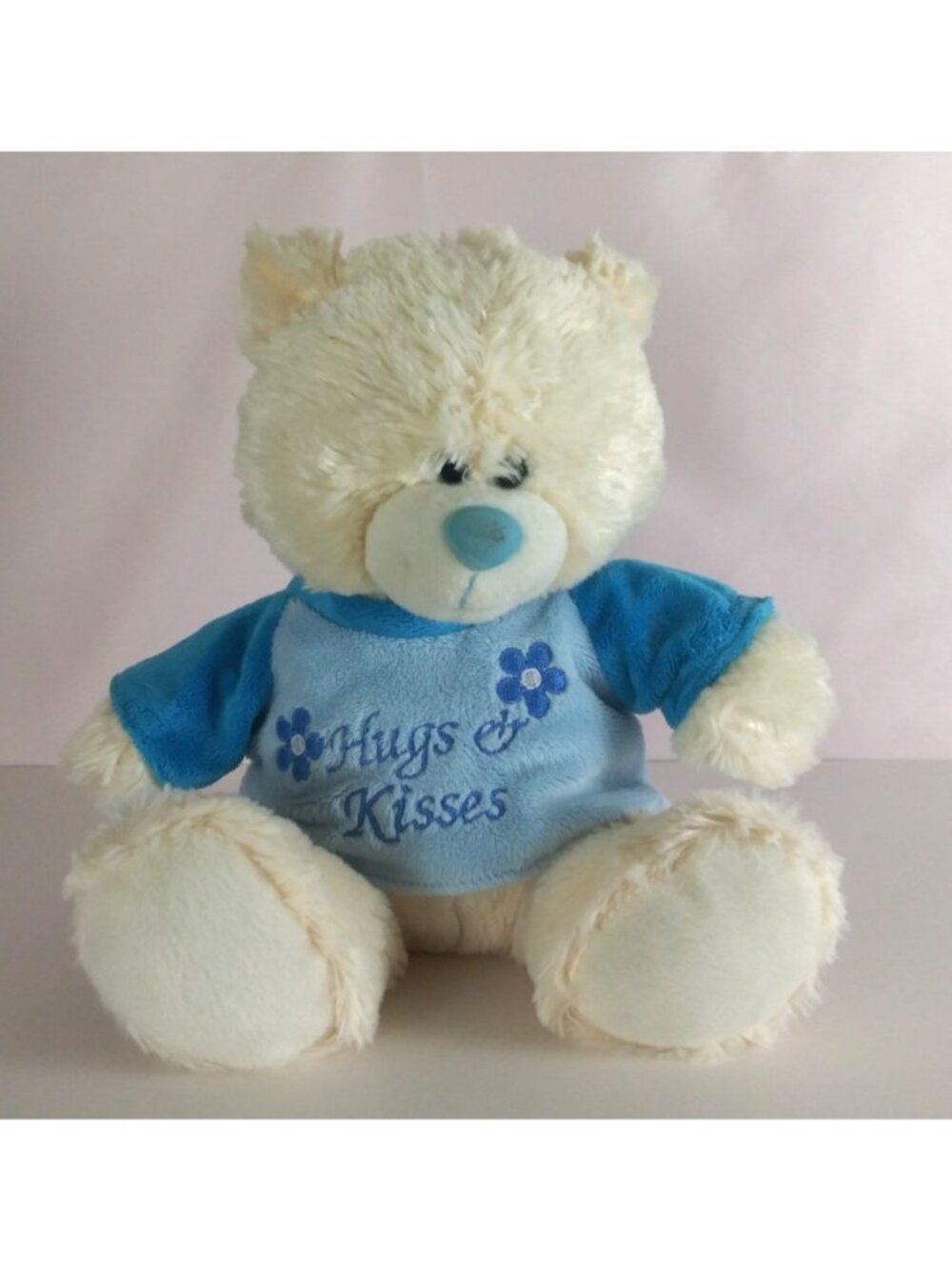 Kellytoy White Teddy Bear Wearing Hugs & Kisses T-Shirt Soft 9" Plush